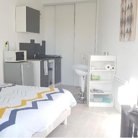 Studio Cozy Tout Confort Chez L'Habitant Apartamento La Roche-sur-Yon Exterior foto