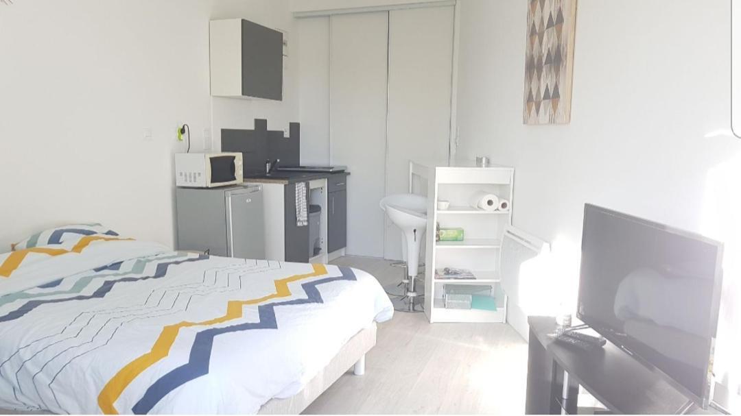 Studio Cozy Tout Confort Chez L'Habitant Apartamento La Roche-sur-Yon Exterior foto